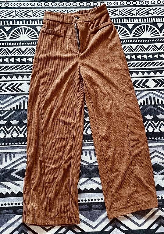 Hosen: Brown Brown – Gebraucht aus Herisau von Ciaoschein 1