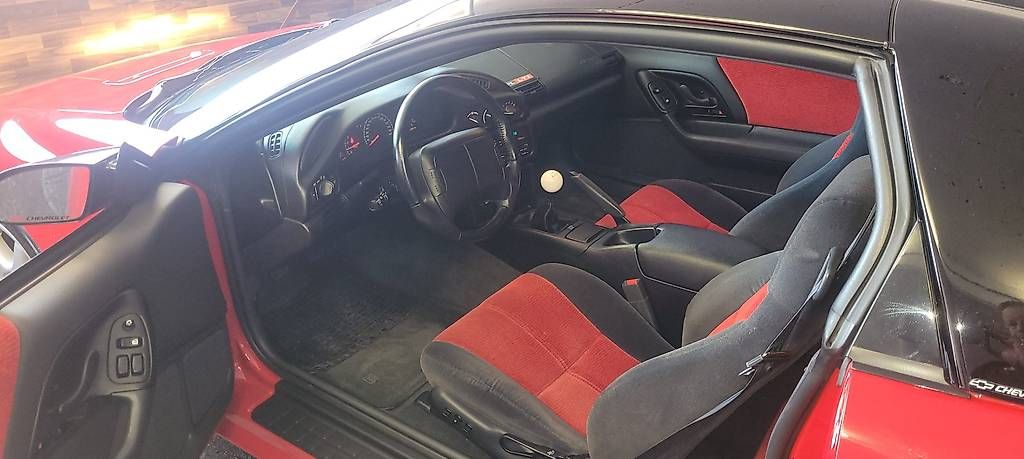 Automobili: Camaro Z28 6 Gang Handschaltung – Usato da Rüfenacht BE venduto da RC4you 3