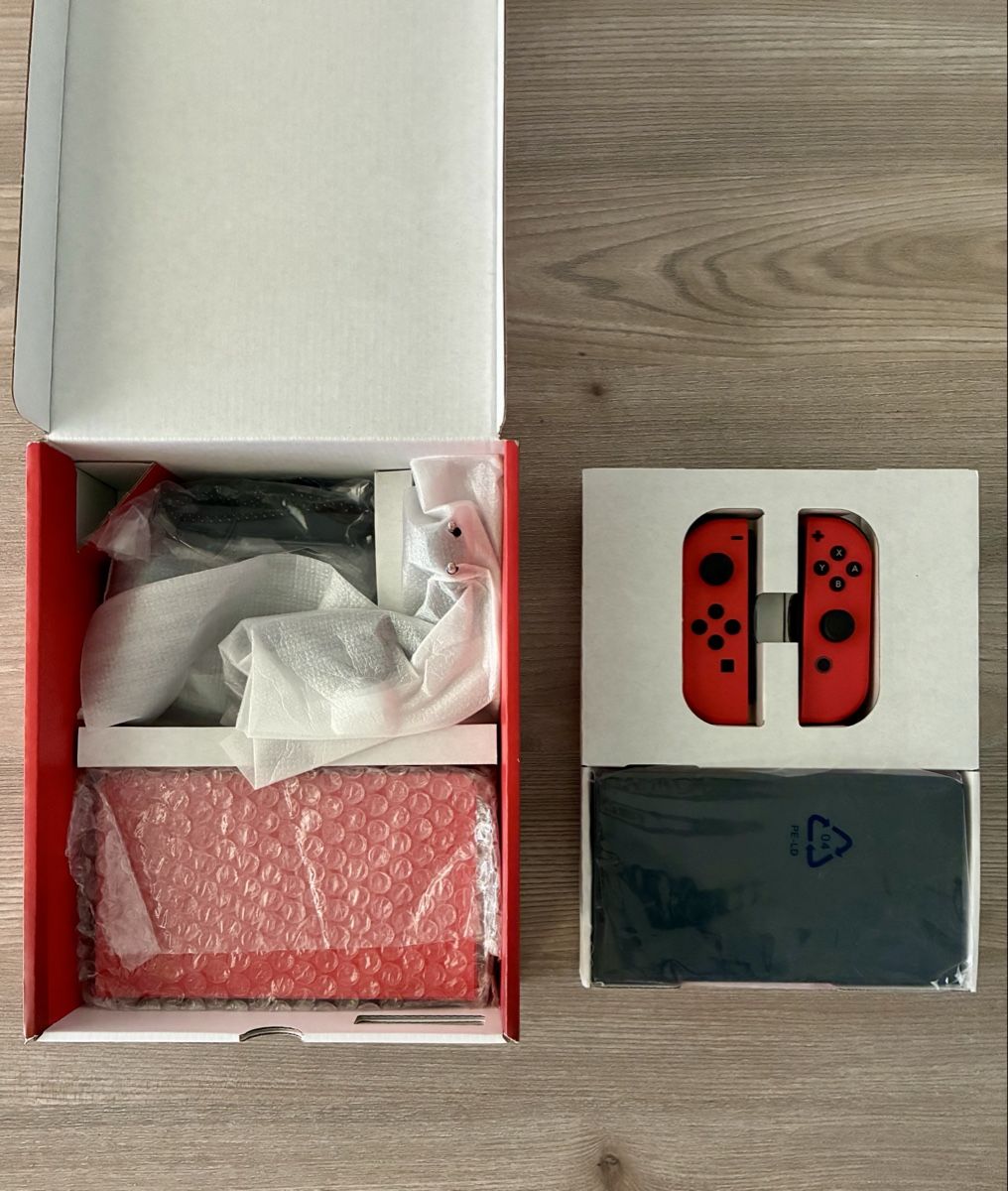 Nintendo Console: Nintendo Switch OLED - Mario Red Edition - TOPZUSTAND – Usato da Geroldswil venduto da twistedconsoles 3