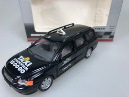 Volvo V70 Taxi - Motorart - 1:43