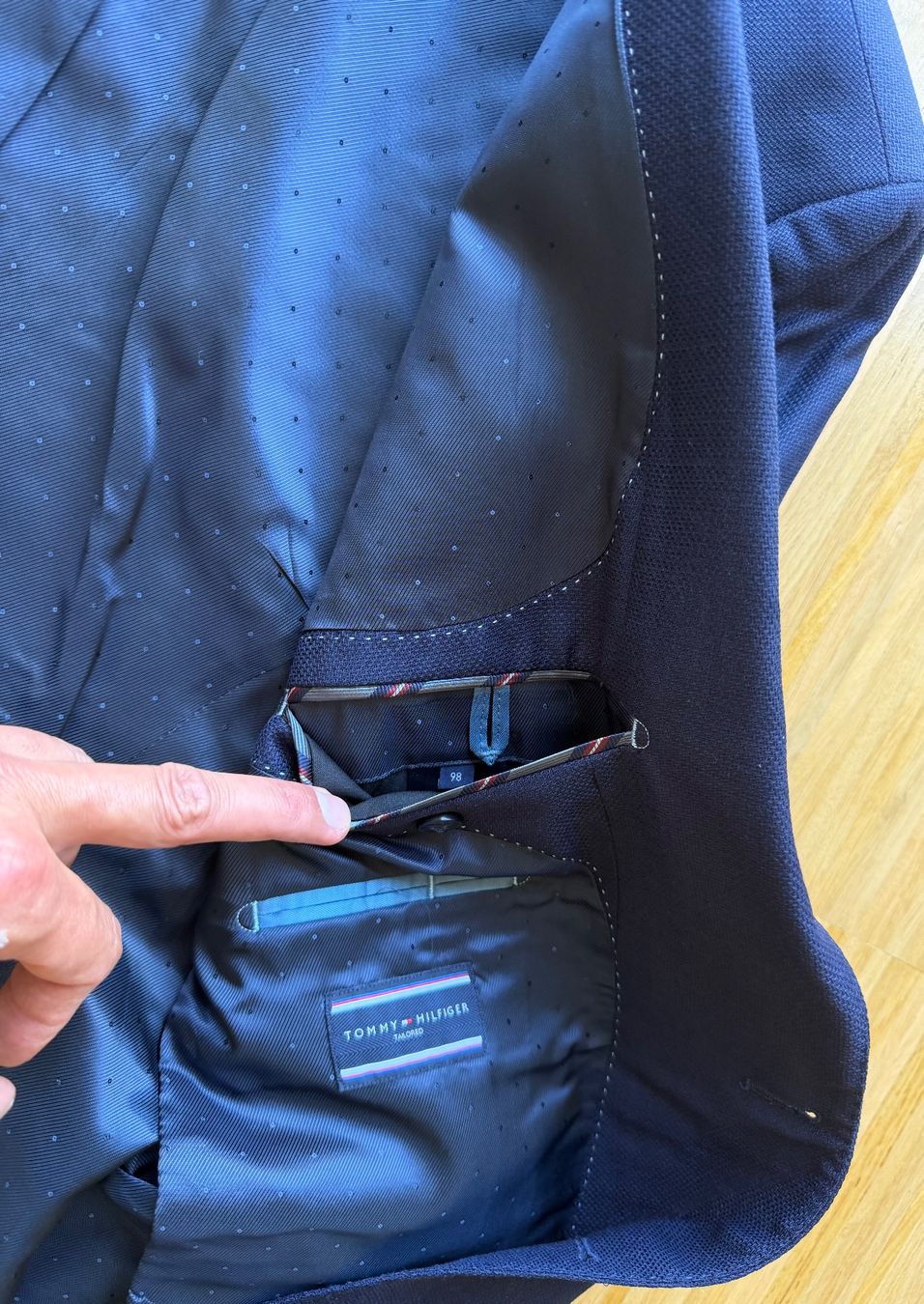 Tommy Hilfiger Jacken: Tommy Hilfiger Blazer Grösse 98 Neuwertig – Neu (gemäss Beschreibung) aus Zürich von idemehore 1