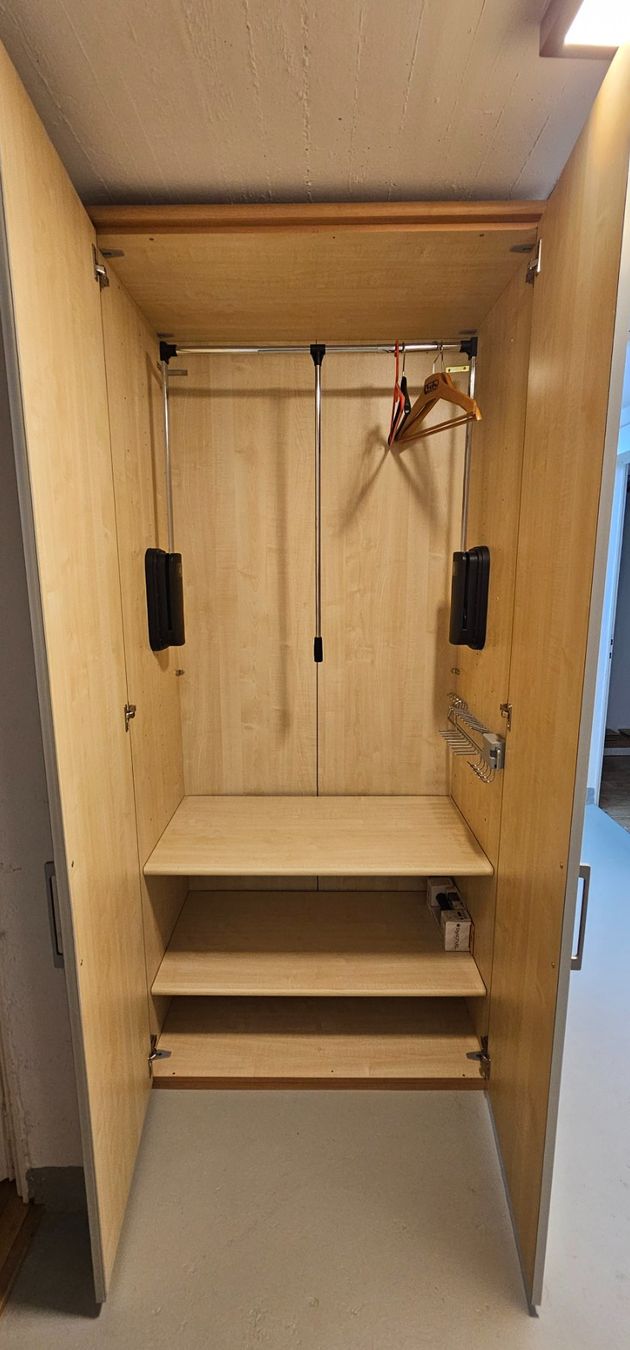Schränke: Begehbare Eck‑Ankleide HORIZONT‑5000 – Gebraucht aus Adliswil von rkreb 7
