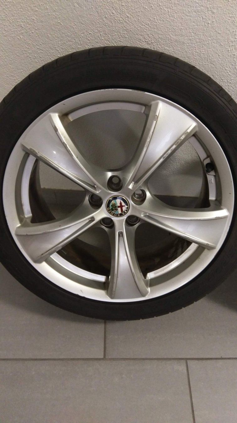 Alfa Romeo Cerchioni: Alfa Romeo Q2 17" Felgen – Usato da Basel venduto da brunoaamartins 1