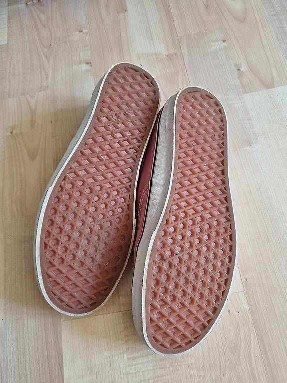 Scarpe da donna: Vans Gr 40 – Usato da Ennenda venduto da koselig 2