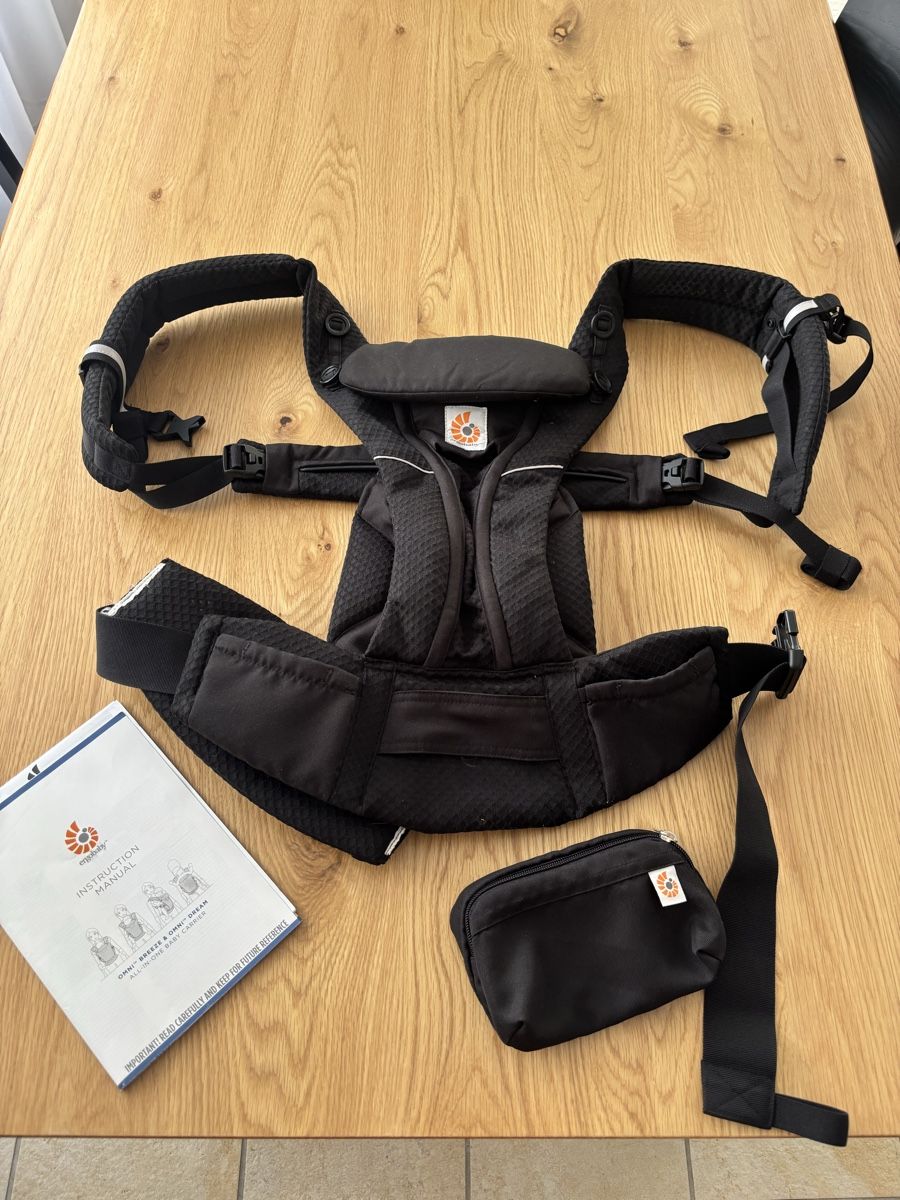 Ergo Baby Bauch- & Rückentragen: Babytrage von Ergobaby – Gebraucht aus Domat/ems von Vivs