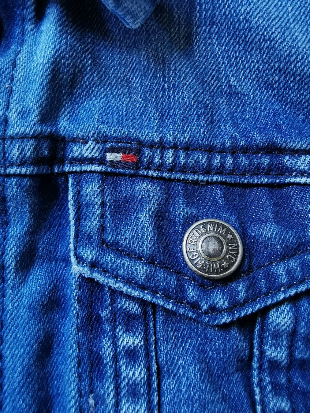 Tommy Hilfiger Jacken & Mäntel: Jeansjacke Tommy Hilfiger Gr. 92 – Gebraucht aus Stäfa von flamingo_17 2
