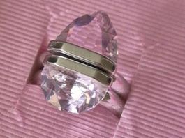 Swarovsky Damenring mit rosa Stein, neuwertig, Grösse 58