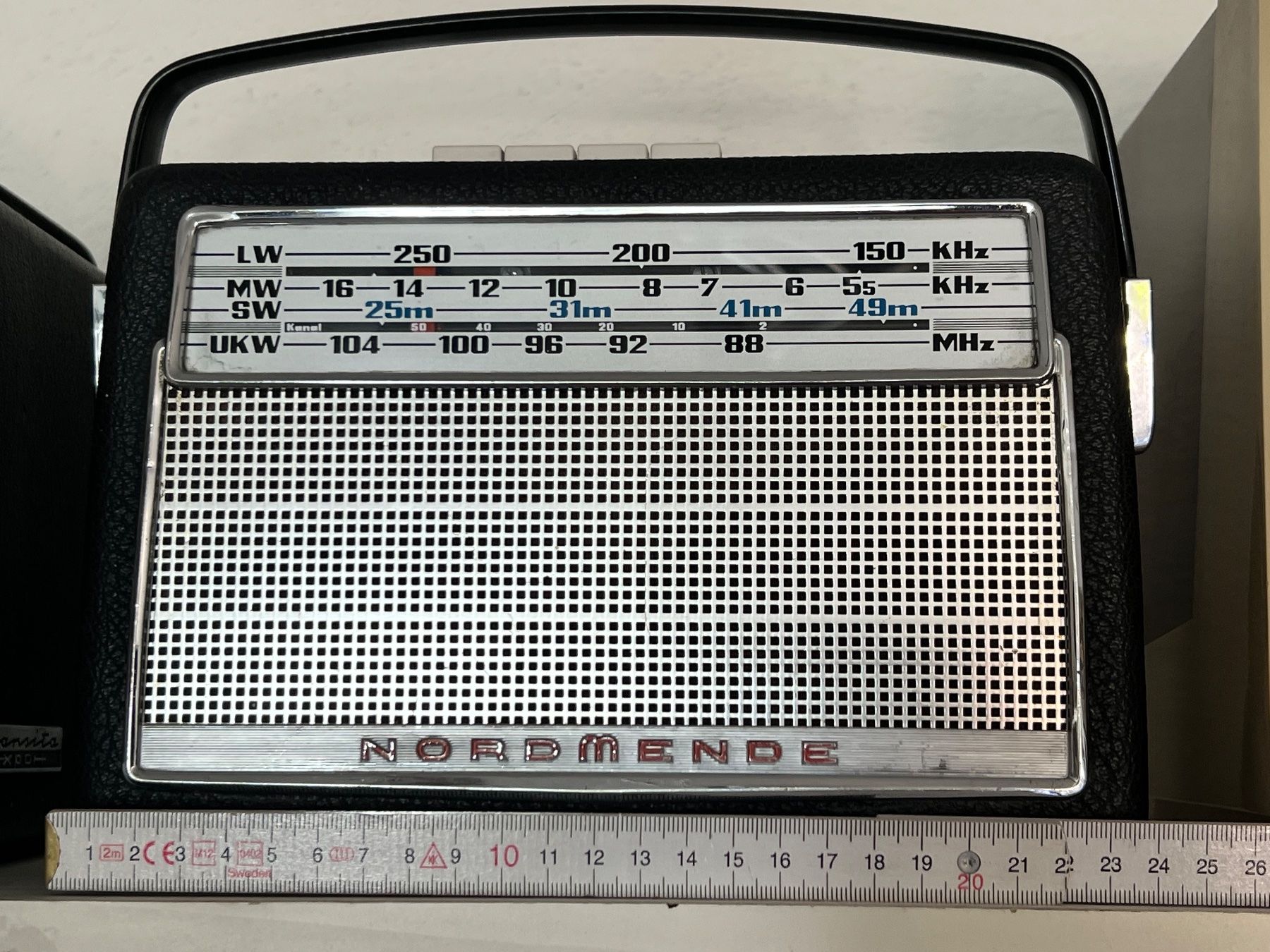 Messen: Thermograph/Hygrograph + 5  antike Radios – Gebraucht aus Adliswil von Mandela 1