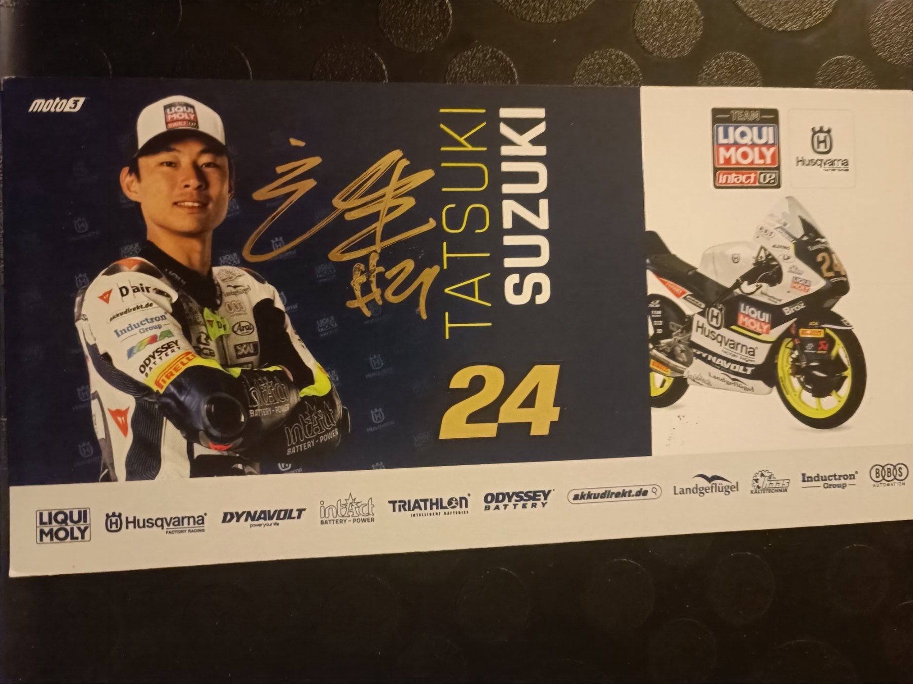 Autografi: Tatsuki Suzuki - handsigniert – Usato da Menziken venduto da Artographs