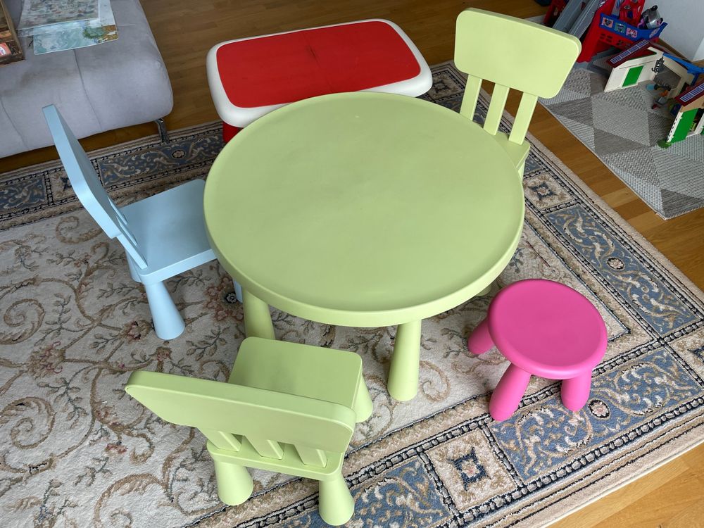 Tisch mit Stühlen für Kinder Kaufen auf Ricardo