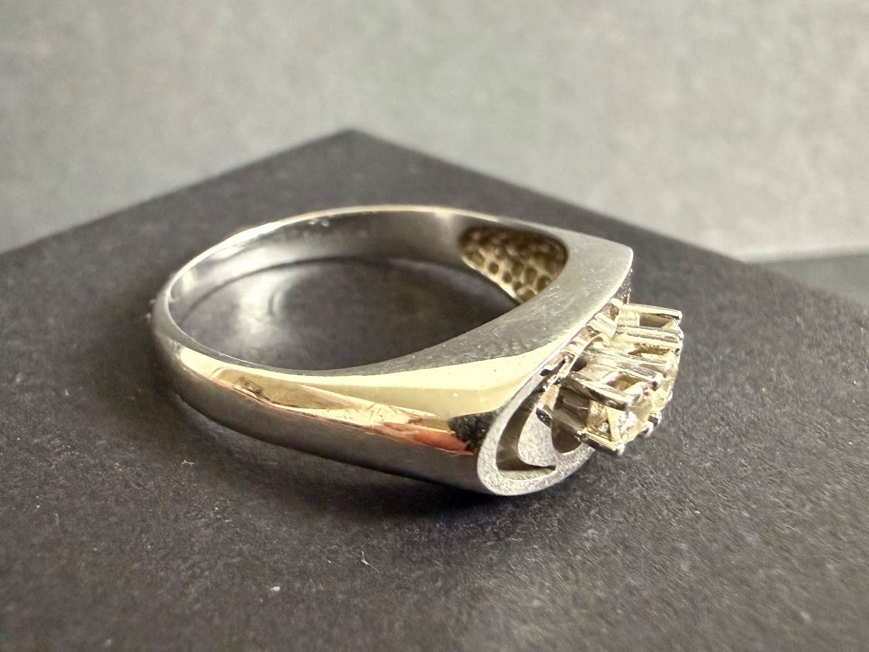 Anelli: Weissgold Ring mit Diamanten 585, 14K – Usato da Spiegel b. Bern venduto da Rogger72 2