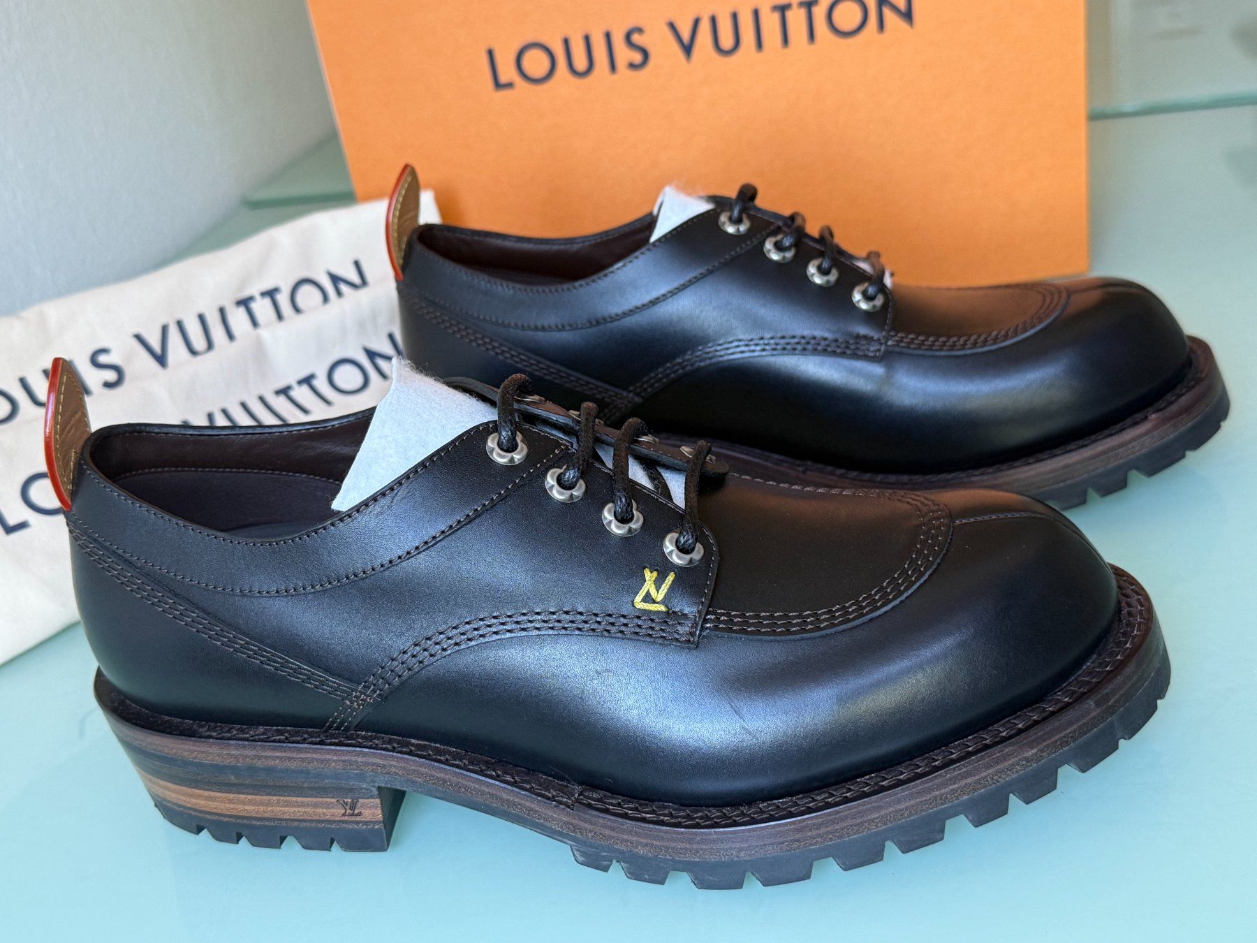 Louis Vuitton Scarpe da uomo: LOUIS VUITTON LV Sierra Derbies Low Boots Stiefel 43.5 NEU – Nuovo e nell'imballaggio originale da Kreuzlingen venduto da kruezbiz
