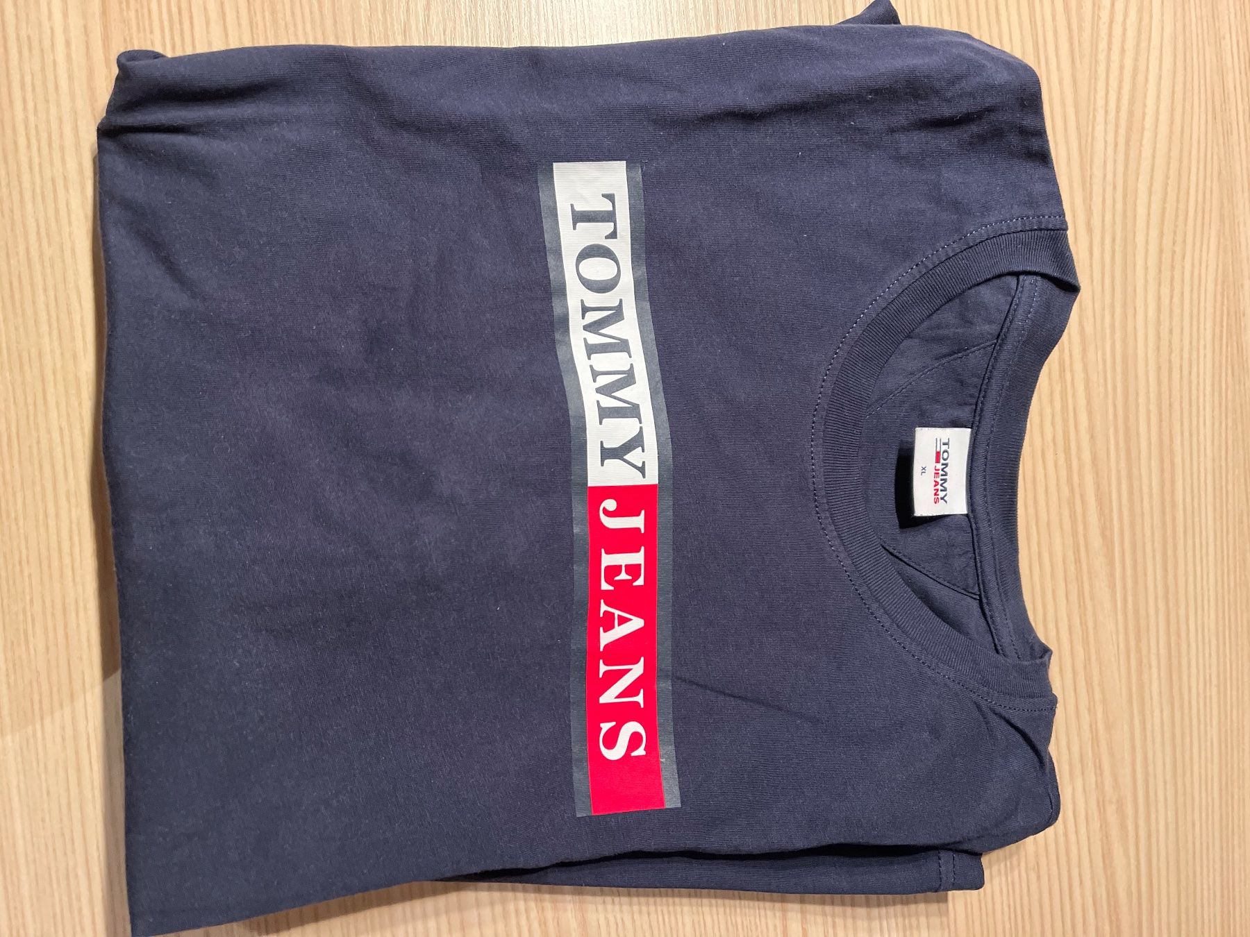 Tommy Hilfiger T-shirt: T shirt Tommy bleu Taille M doryan – Nuovo (secondo la descrizione) da Veyrier venduto da kimedovapa 2