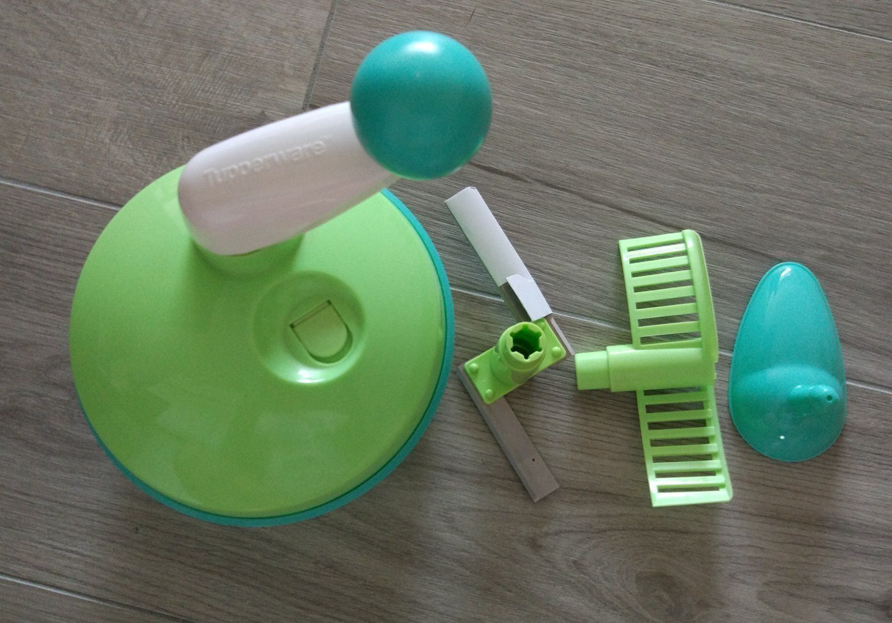 Tupperware Küchengeräte: Tupperware Quick Chef – Neu (gemäss Beschreibung) aus Belmont-sur-Yverdon von Dani-Lynne 1