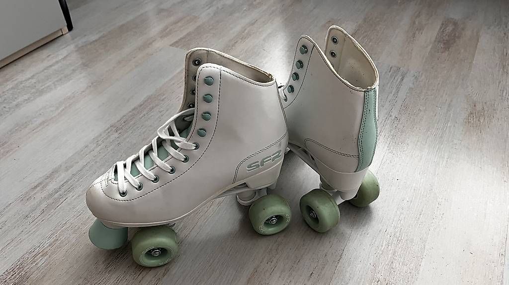 Inline-Skating & Rollschuhe: Rollschuhe, Grösse 38 – Gebraucht aus Bülach von sandra1219 2