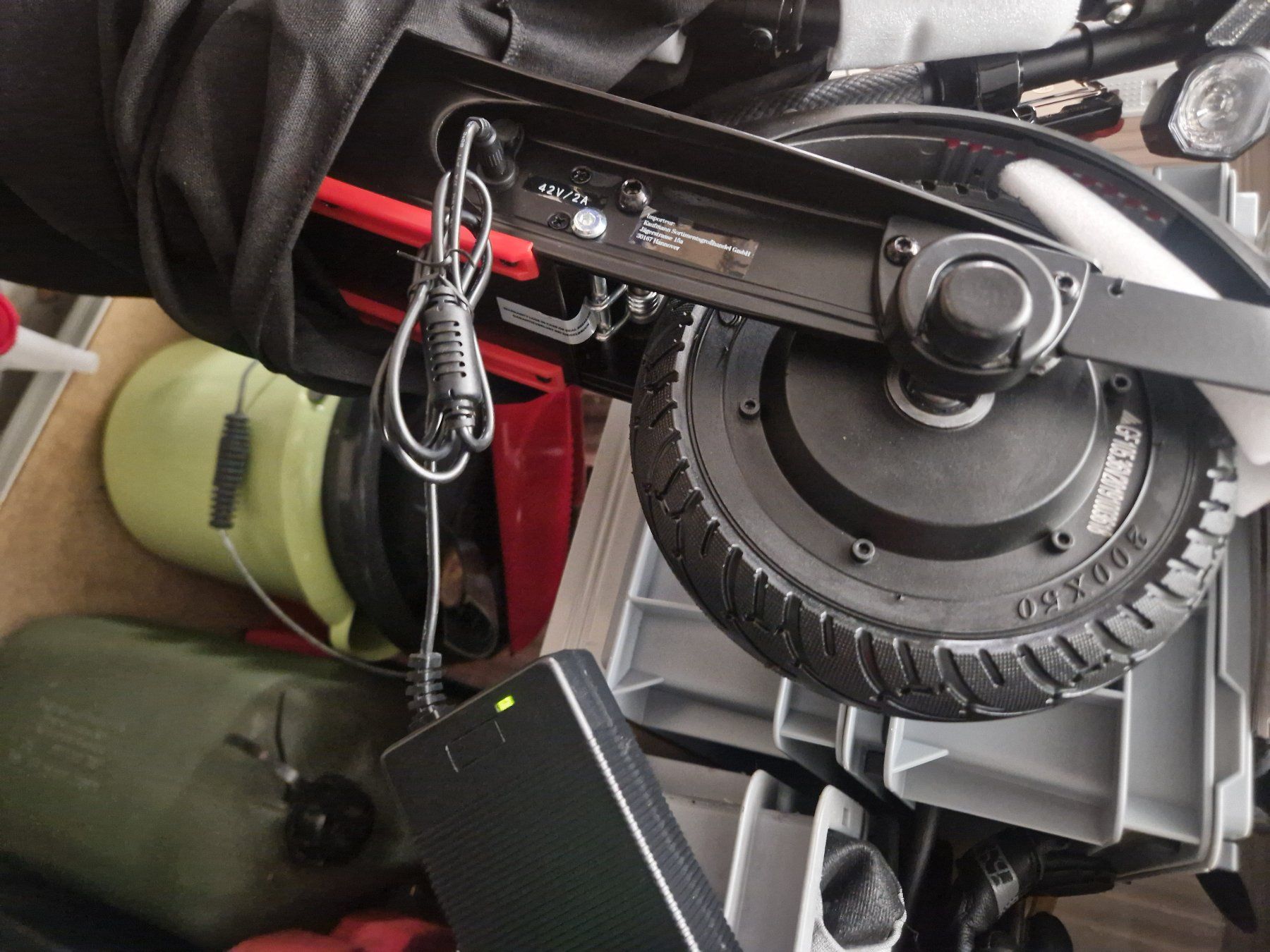 Kickboard: Moovi E-Scooter ES 200A – Gebraucht aus Wattwil von Lyalou 1