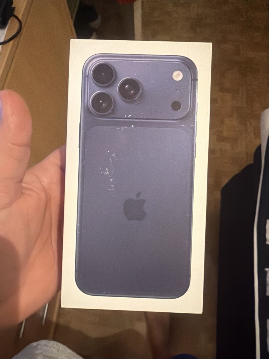 Apple Handys / Smartphones: iPhone 17 pro max 512gb Usato – Gebraucht aus Kriens von chr_f5w6