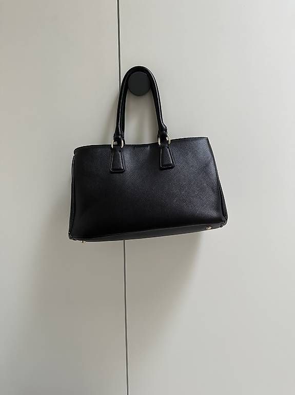 Borse da donna: schwarze Tasche – Usato da Nebikon venduto da kupferstich