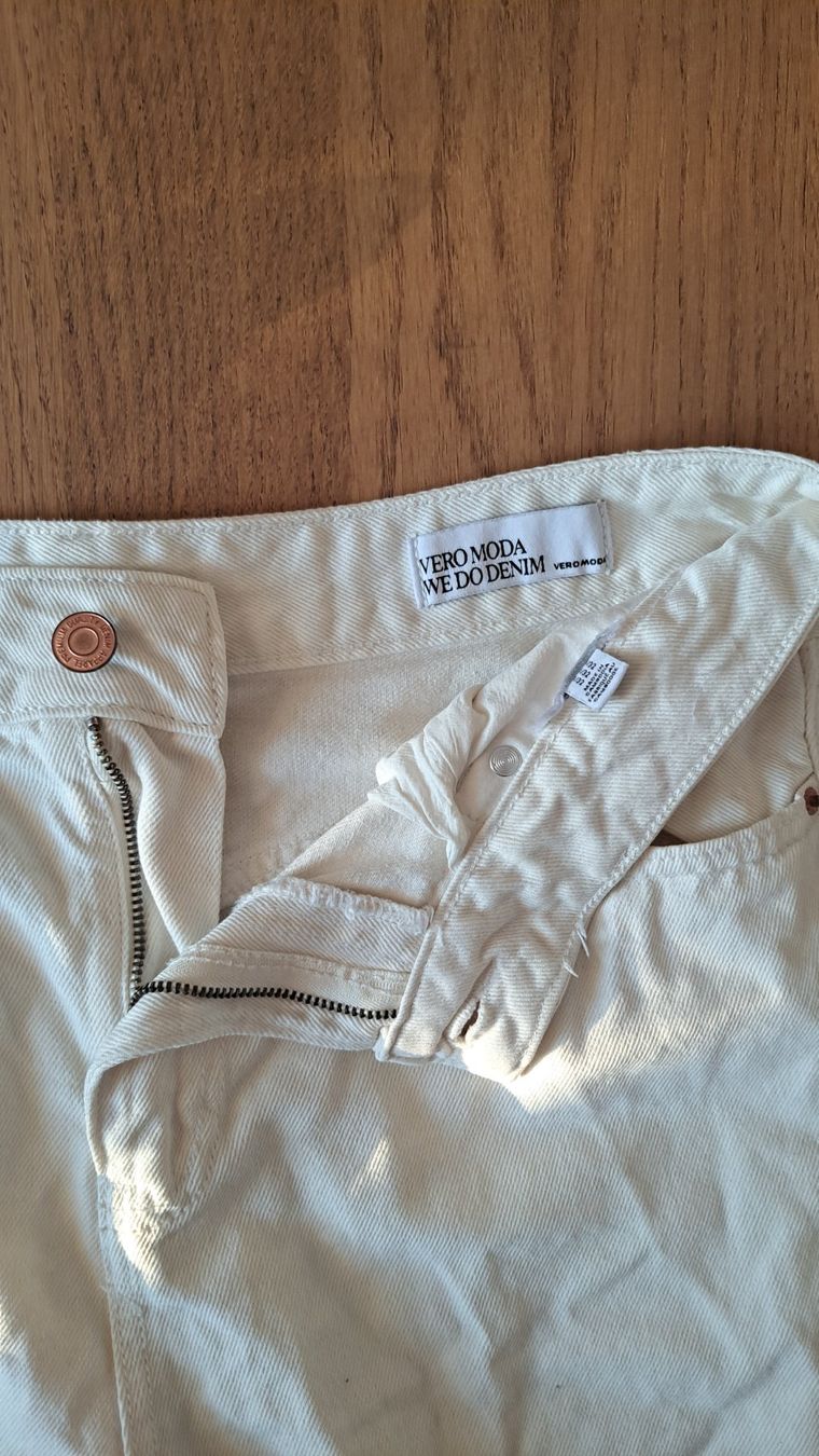 Vero Moda Jeans: Jeans Barrel Leg – Nuovo (secondo la descrizione) da Olten venduto da noe_vy96 1