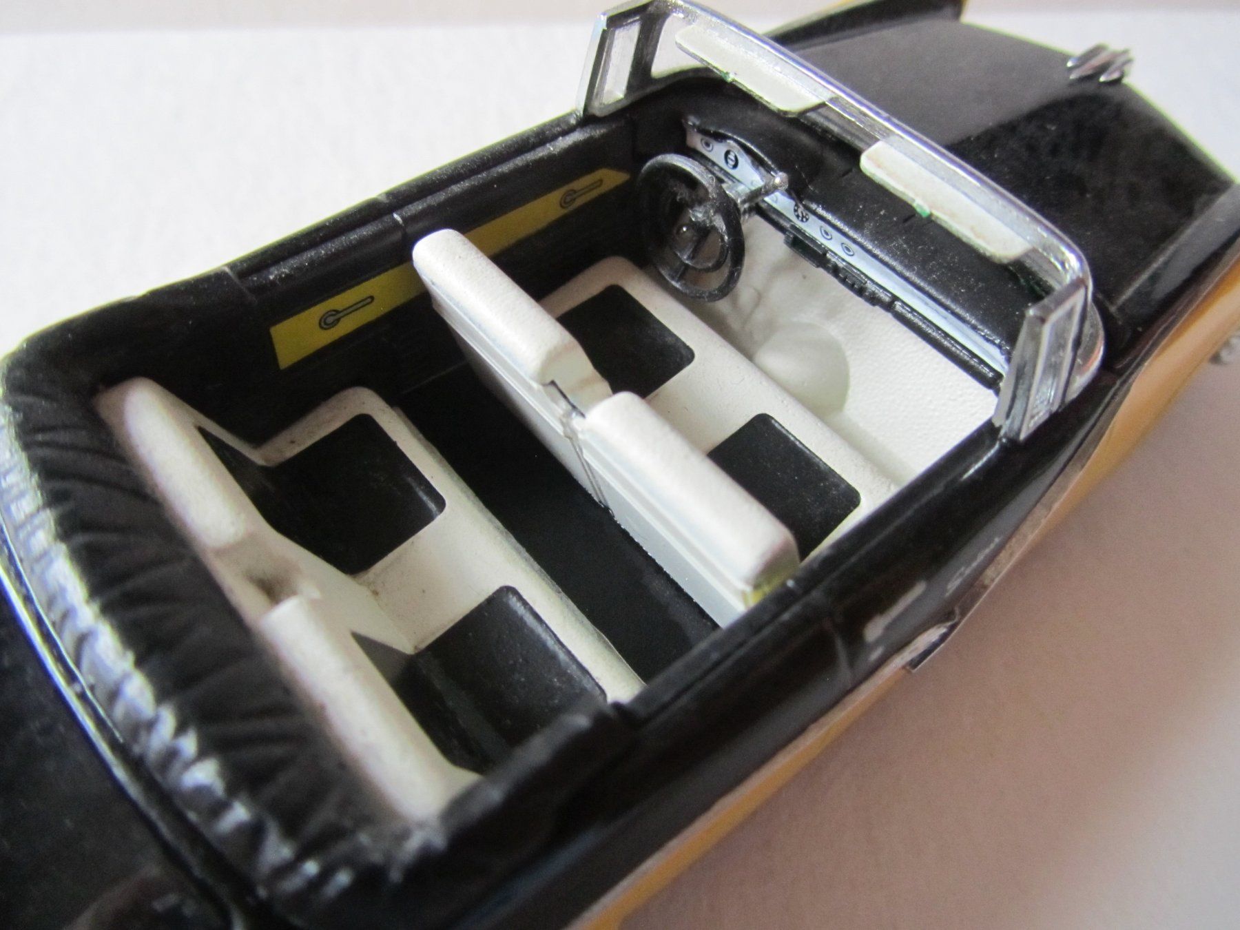 Ford Modellini d'auto: Ford Fairlane von Vitesse resp. Quartzo – Usato da Weiningen ZH venduto da dietsch57 5