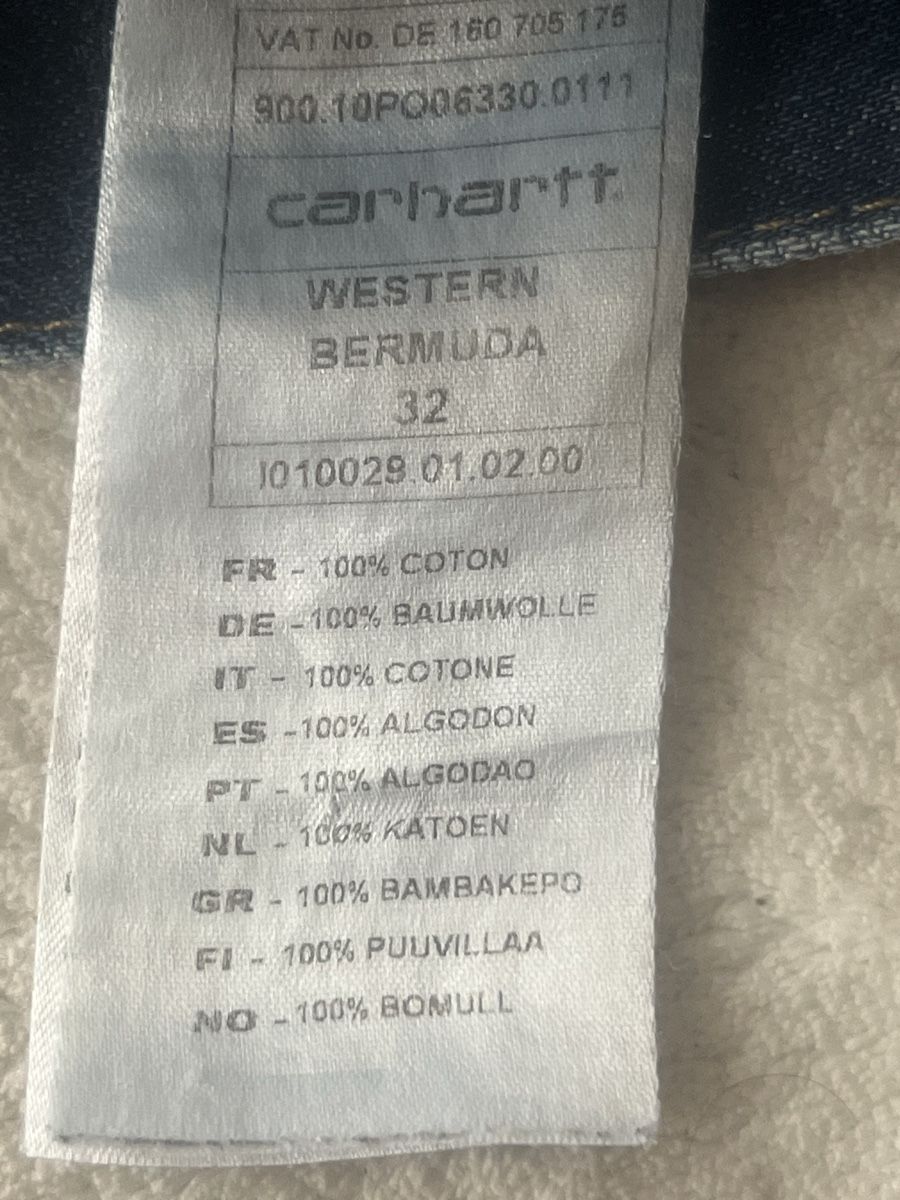 Carhartt Jeans: Carharrt short – Usato da Biel/Bienne venduto da val_m5my 2