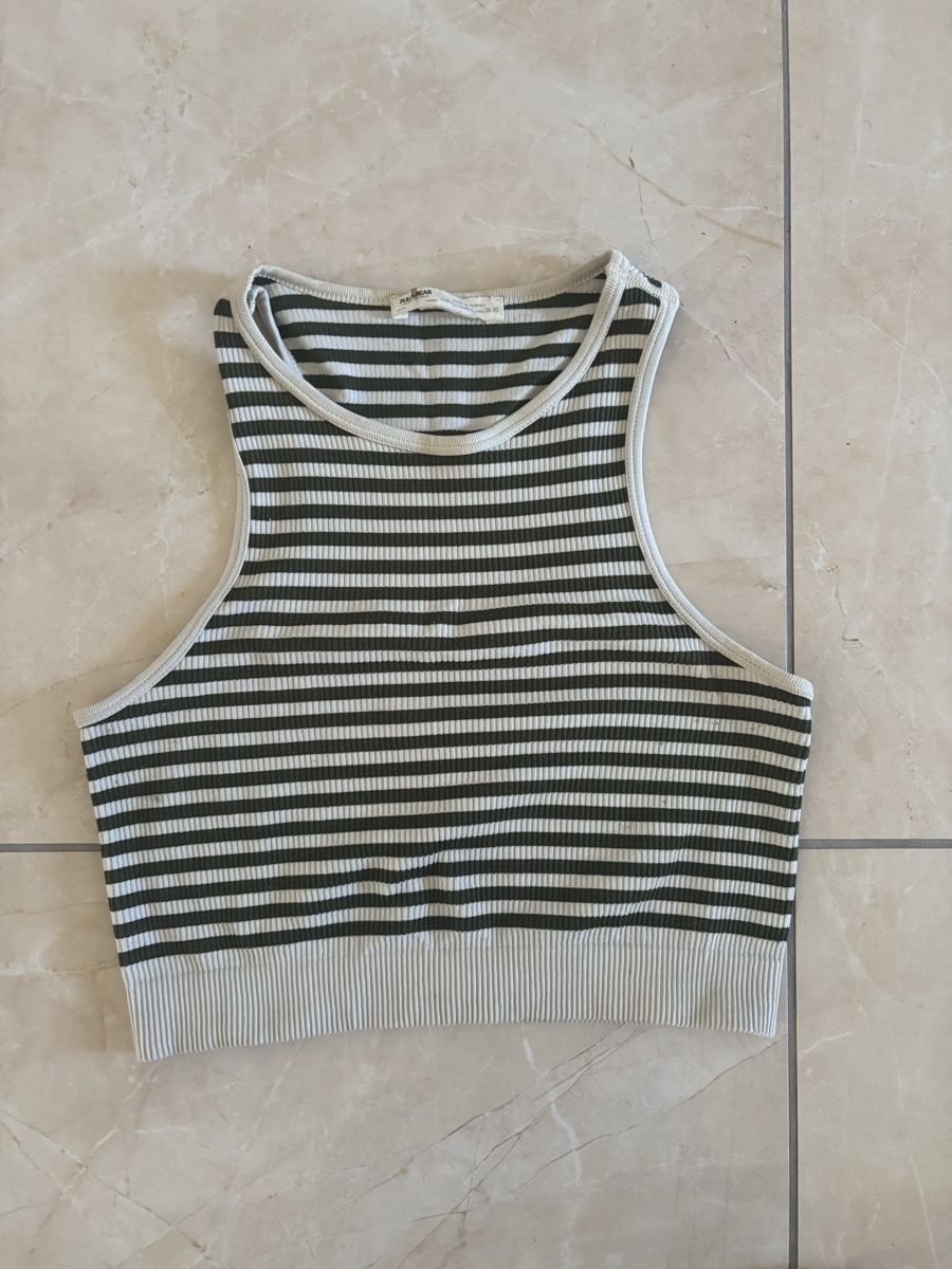 Pull&Bear Top: Crop top Pull&Bear rayé vert et blanc – Usato da La Roche FR venduto da syd_vdb6