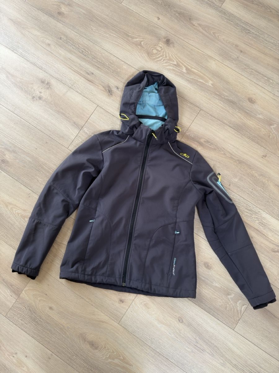 CMP Jacken: Jacke CMP Clima Protect mit Kapuze Grösse M – Gebraucht aus Sarmenstorf von Nathaliie_21
