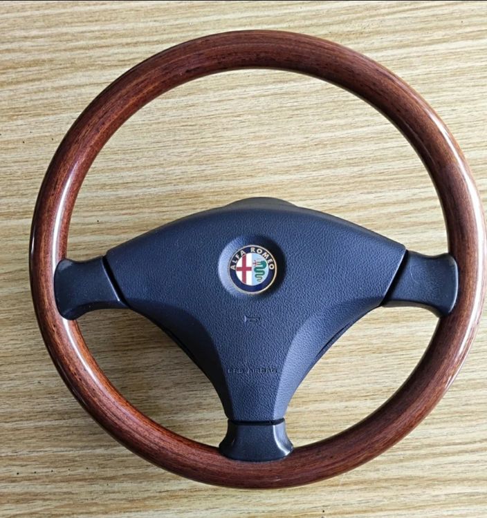 Volant Bois Alfa Romeo 156 - Occasion Avec Traces D'usure, Pièce D'origine
