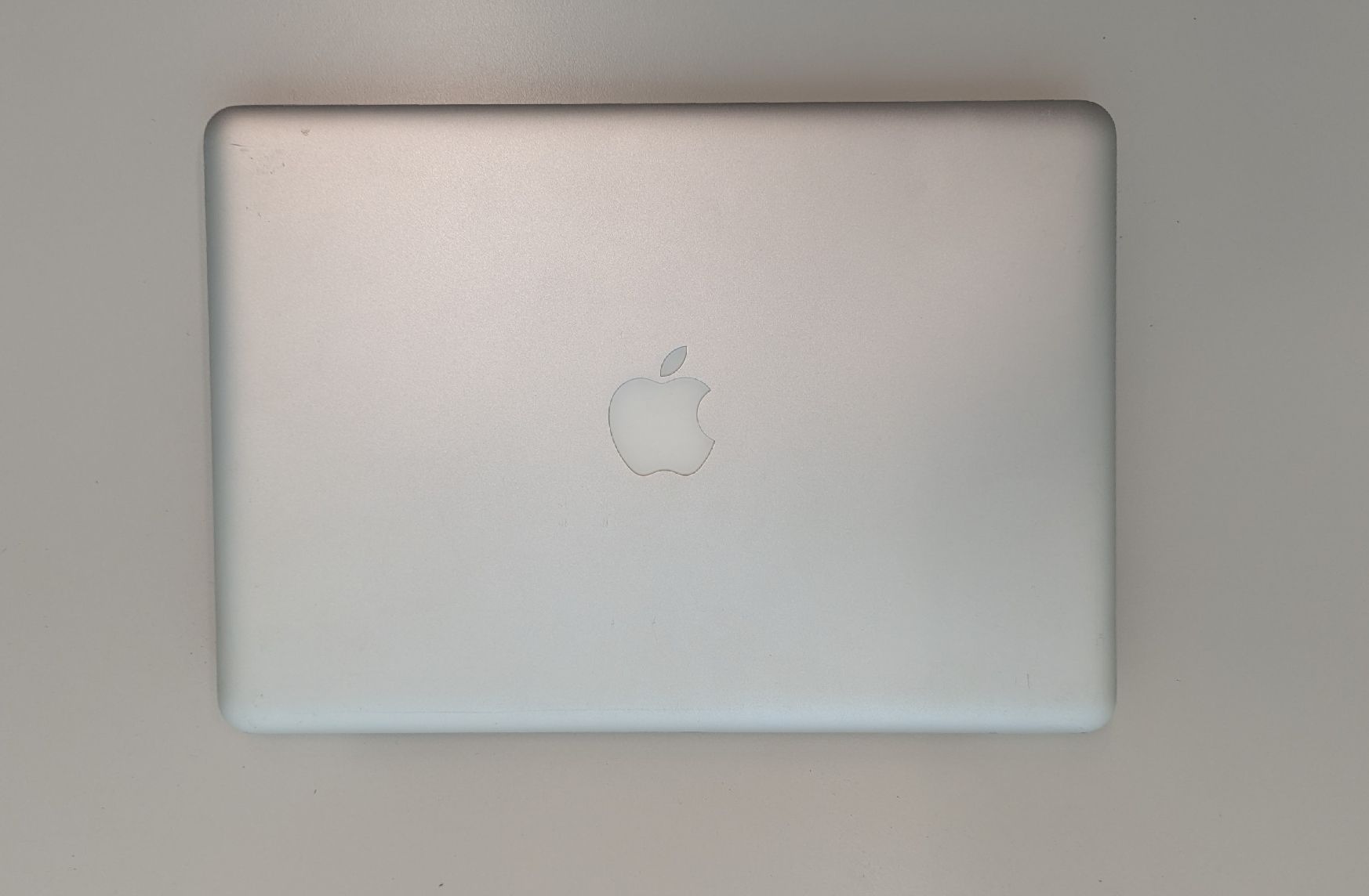 Apple Notebooks: MacBook Pro 13" 2011 – Defekt aus Zürich von pointedarch