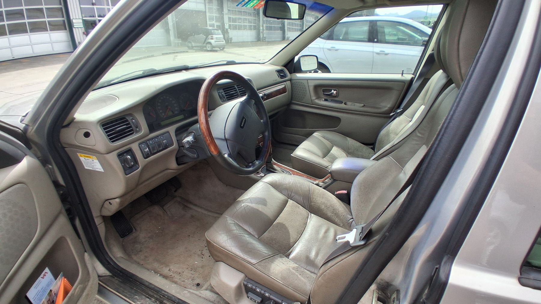 Volvo Automobili: Volvo V70 AWD – Difettoso da Uerzlikon venduto da mik_68kk 4