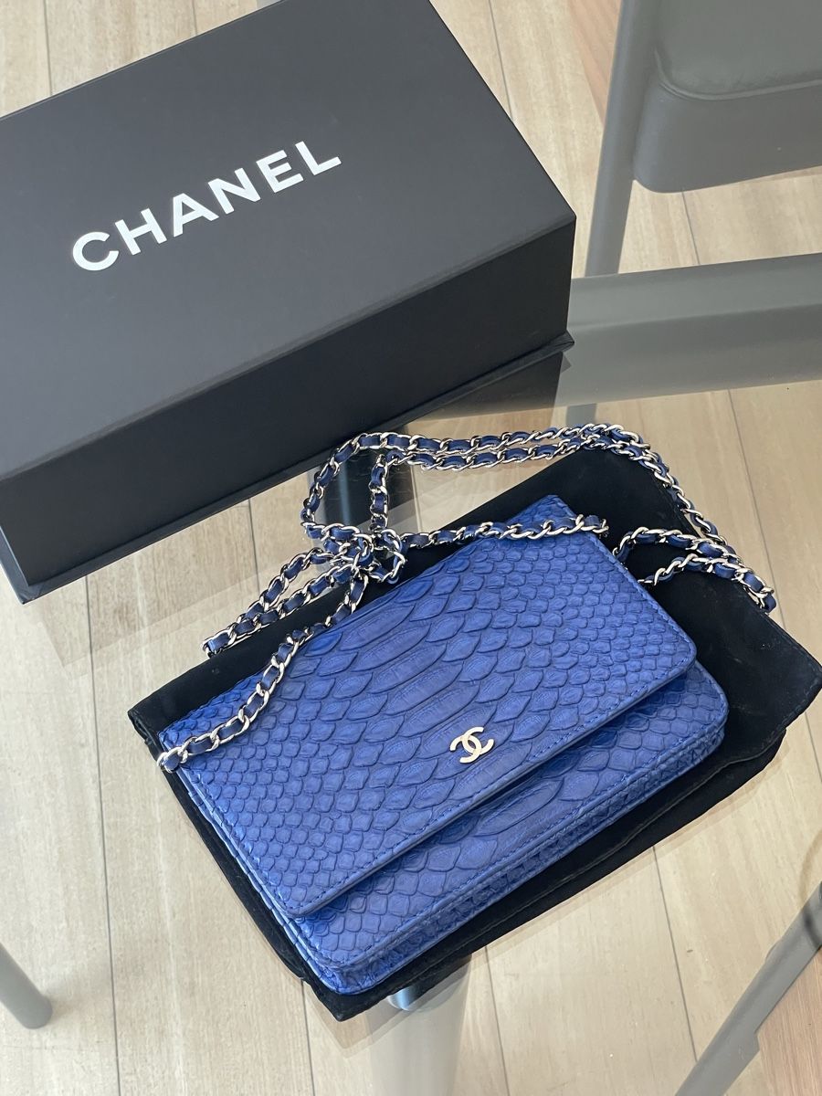 Chanel Taschen für Damen: Chanel Wallet on Chain WOC Blue Python – Gebraucht aus Cologny von fab_ez