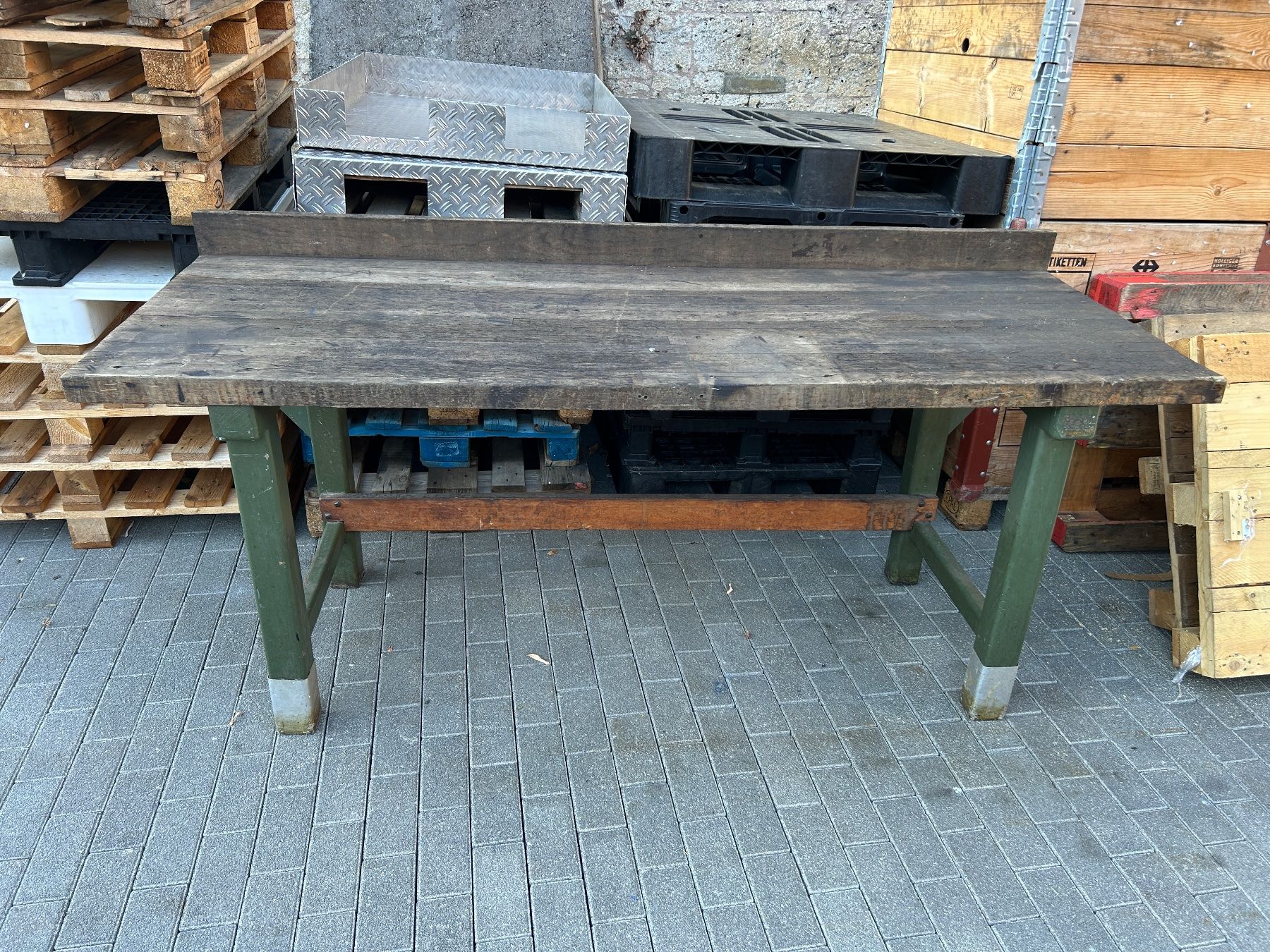 Établis: Holz- Werkbank ab 1.!!! – D'occasion à Rothenfluh par BitterlinPartner 3