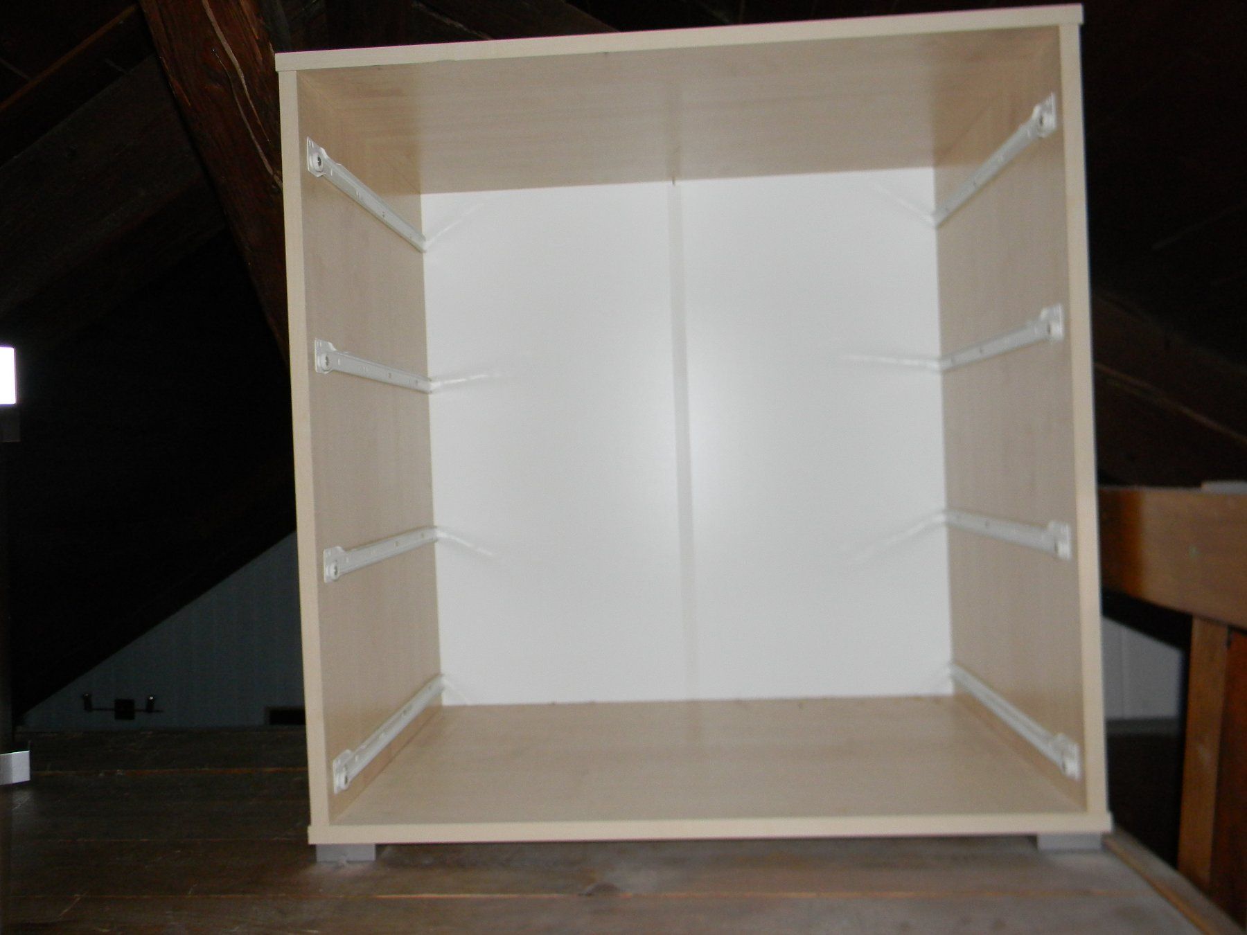 Conforama Cassettiere: 2 commodes en bois clair, 4 tiroirs chacune – Nuovo (secondo la descrizione) da Bournens venduto da monique048 2