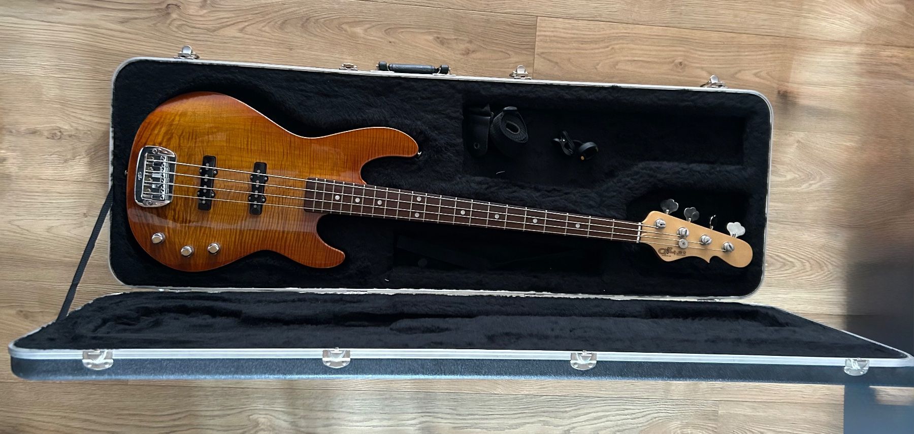 Musikinstrumente: E-Bass, G&L Guitars – Gebraucht aus Laupen BE von Timon_ 2