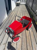 petite voiture mechanique en metal