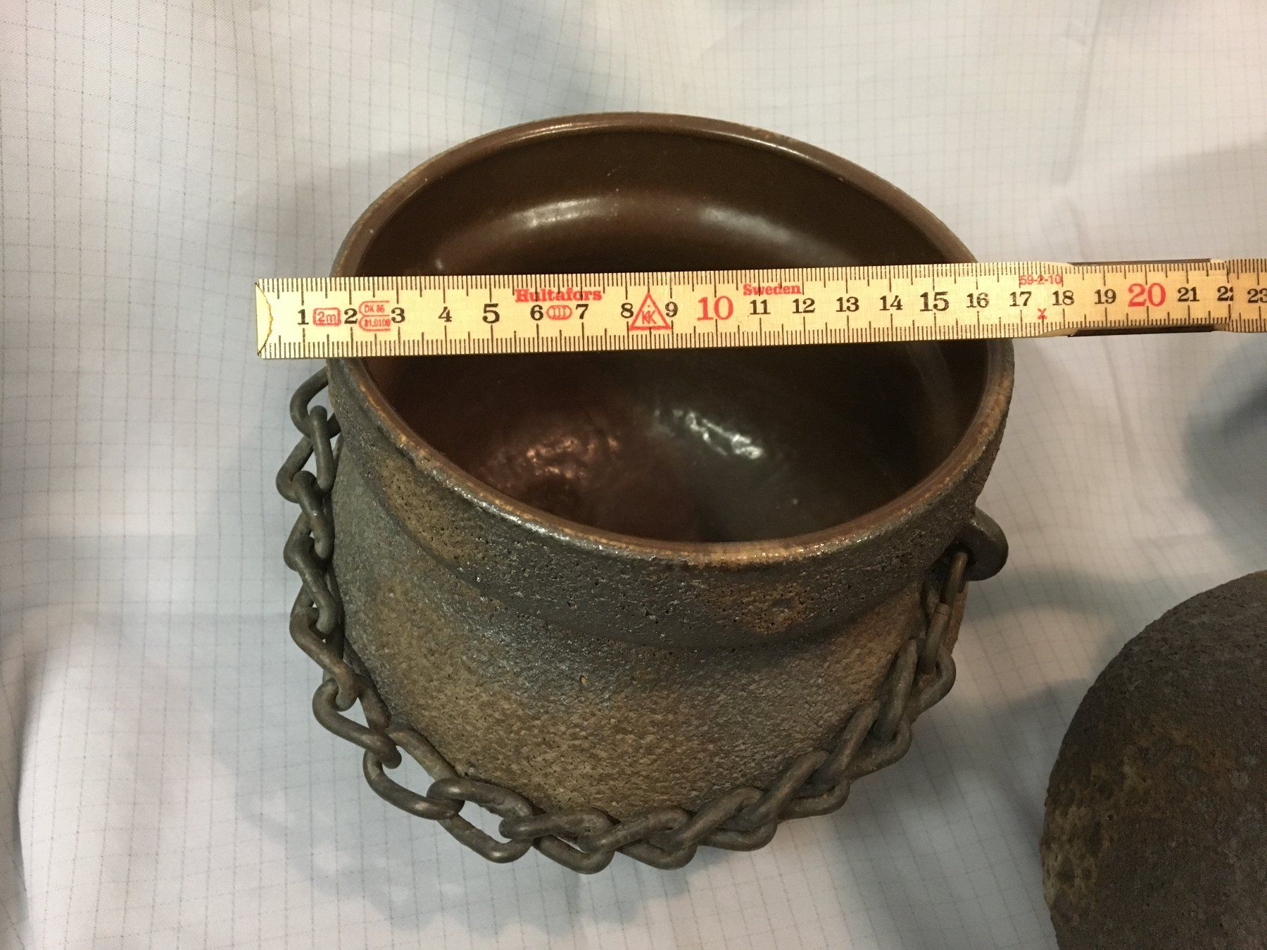 Vasi per fiori: 3 rustikale Übertöpfe mit Kette und Blumenvase – Usato da Bergdietikon venduto da Werkler33 6
