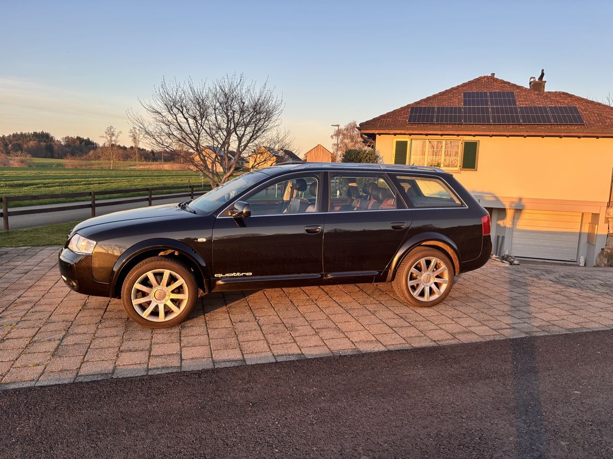 Audi Automobili: Seltener Audi Allroad als 4.2 V8 – Usato da Hugelshofen venduto da lenkfliege 1