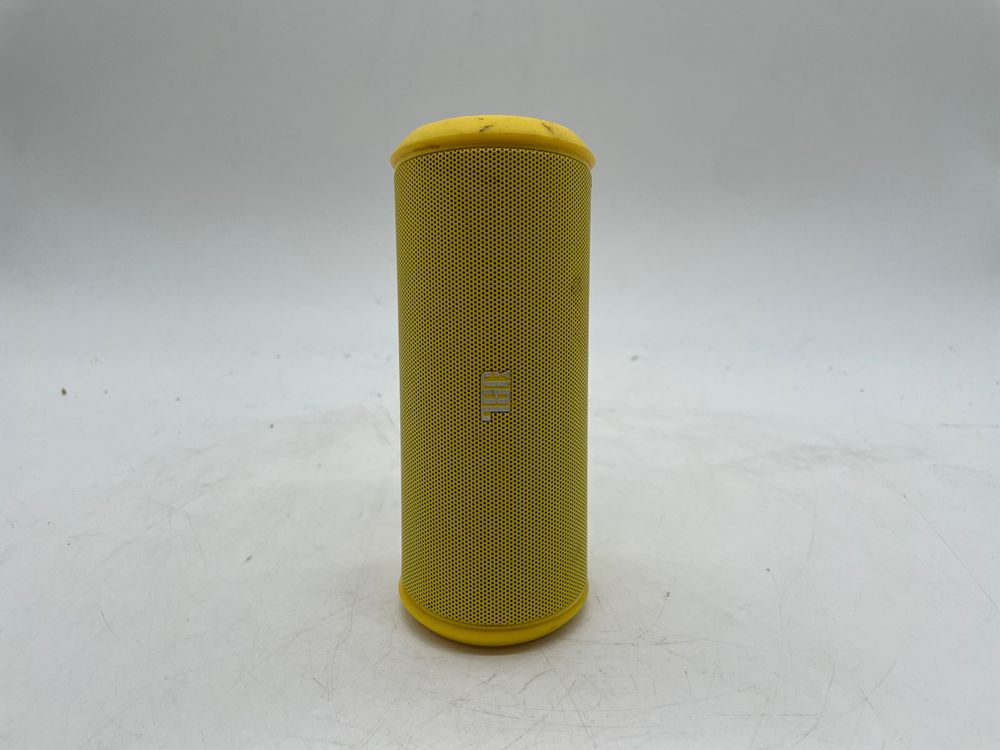 JBL Lautsprecher in Gelb schaltet nicht richtig ein Kaufen auf Ricardo