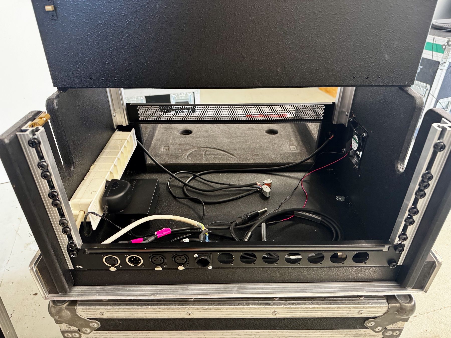 Blackmagic Camcorder: Blackmagic ATEM Television Studio Pro HD & Flightcase – Gebraucht aus Herisau von Stagelight_AG 5