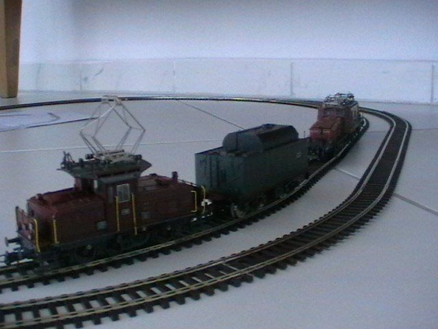 Modelleisenbahnen: Eisenbahn Lokomotiven – Gebraucht aus Belp von Nervina