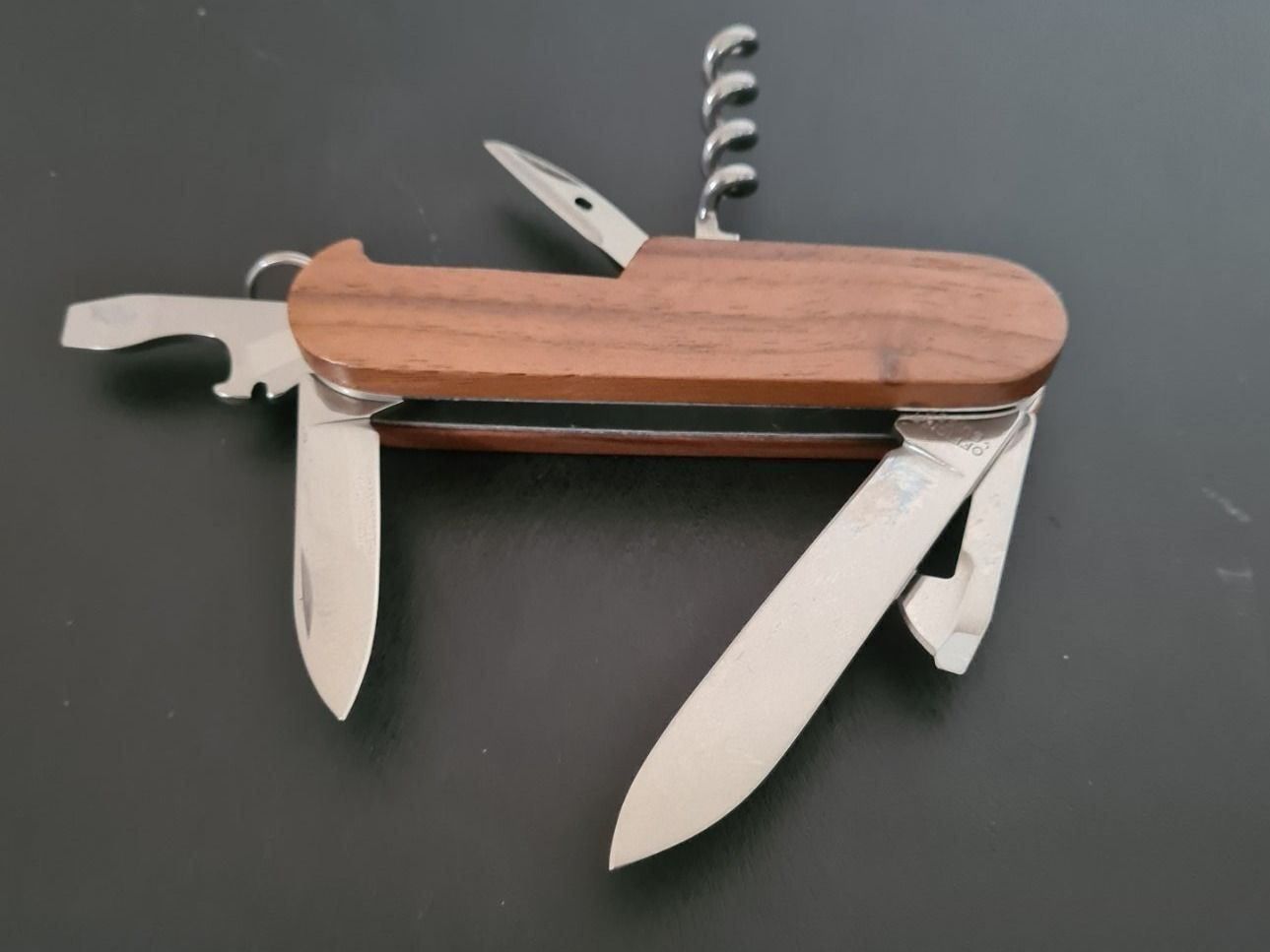 Victorinox Coltelli tascabile: Victorinox Taschenmesser mit Holzgriffschalen – Usato da Bern venduto da Respirit 6
