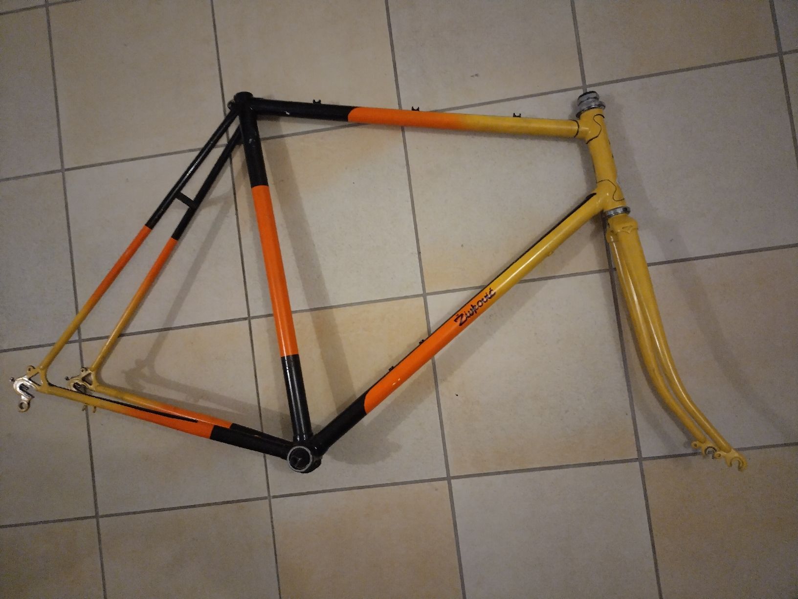 Ersatzteile: Fahrrad Rahmen /cadre de vélo de course – Gebraucht aus Châtelaine von ArnHacker