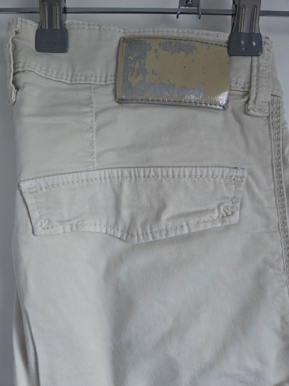 Pantaloni: Pantalon cargo MAC beige, T 38 – Usato da Fey venduto da foudresse