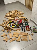 BRIO Set mit Holz- und elektrische Züge