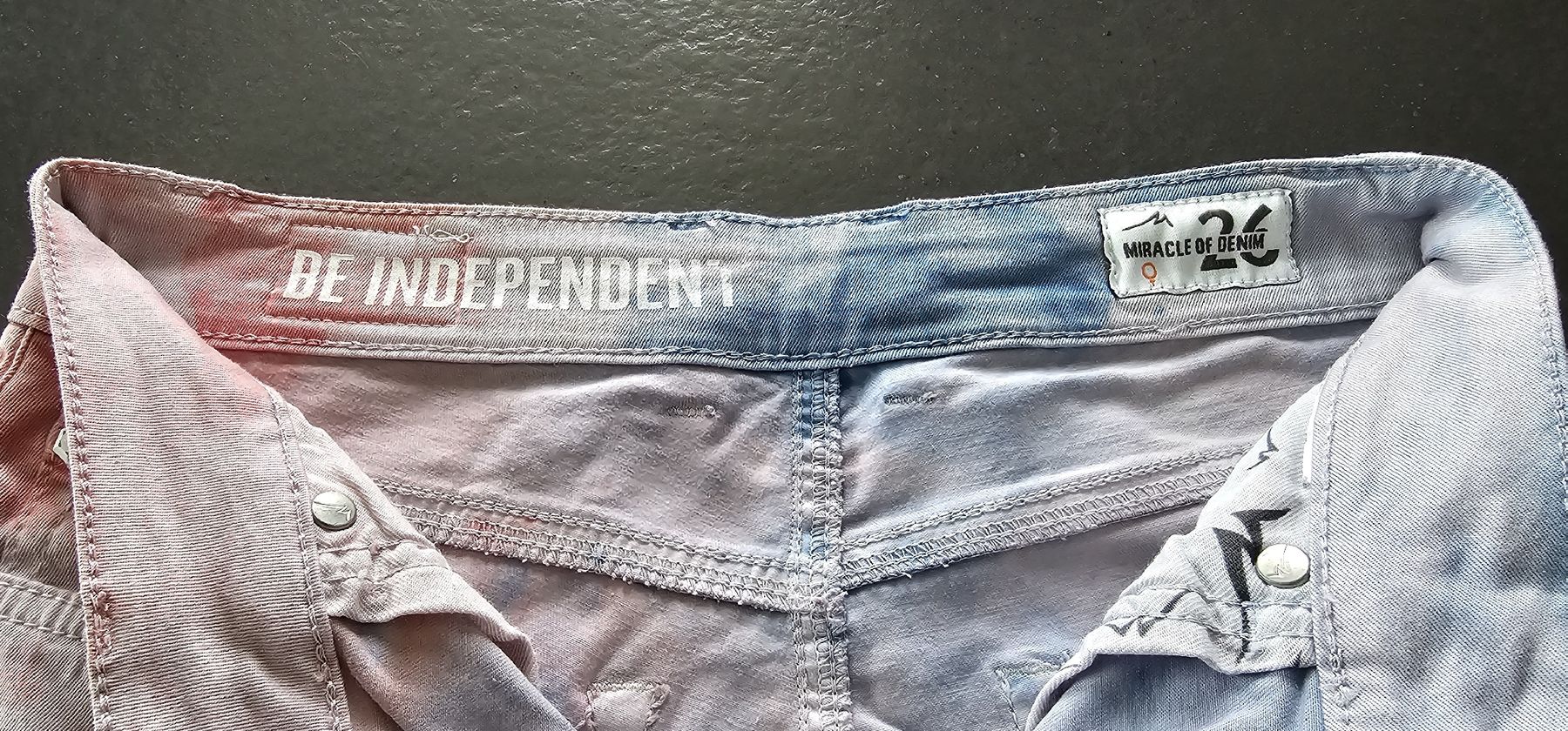 Jeans: Denim Jeans Shorts – Nuovo (secondo la descrizione) da Richterswil venduto da furlan 3