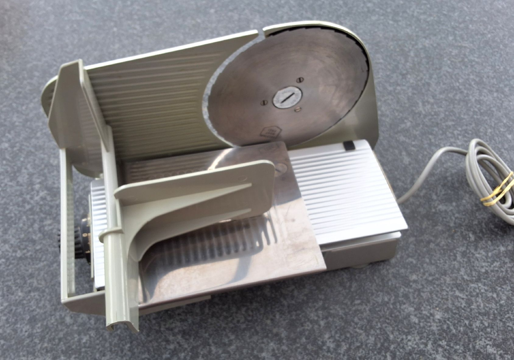 Turmix Küchengeräte: Aufschnittmaschine TURMIX – Gebraucht aus Oftringen von Waltereg 1