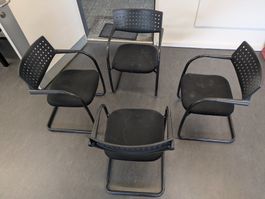 Stapelstühle schwarz 4 Stk. Gebraucht Marke Vitra