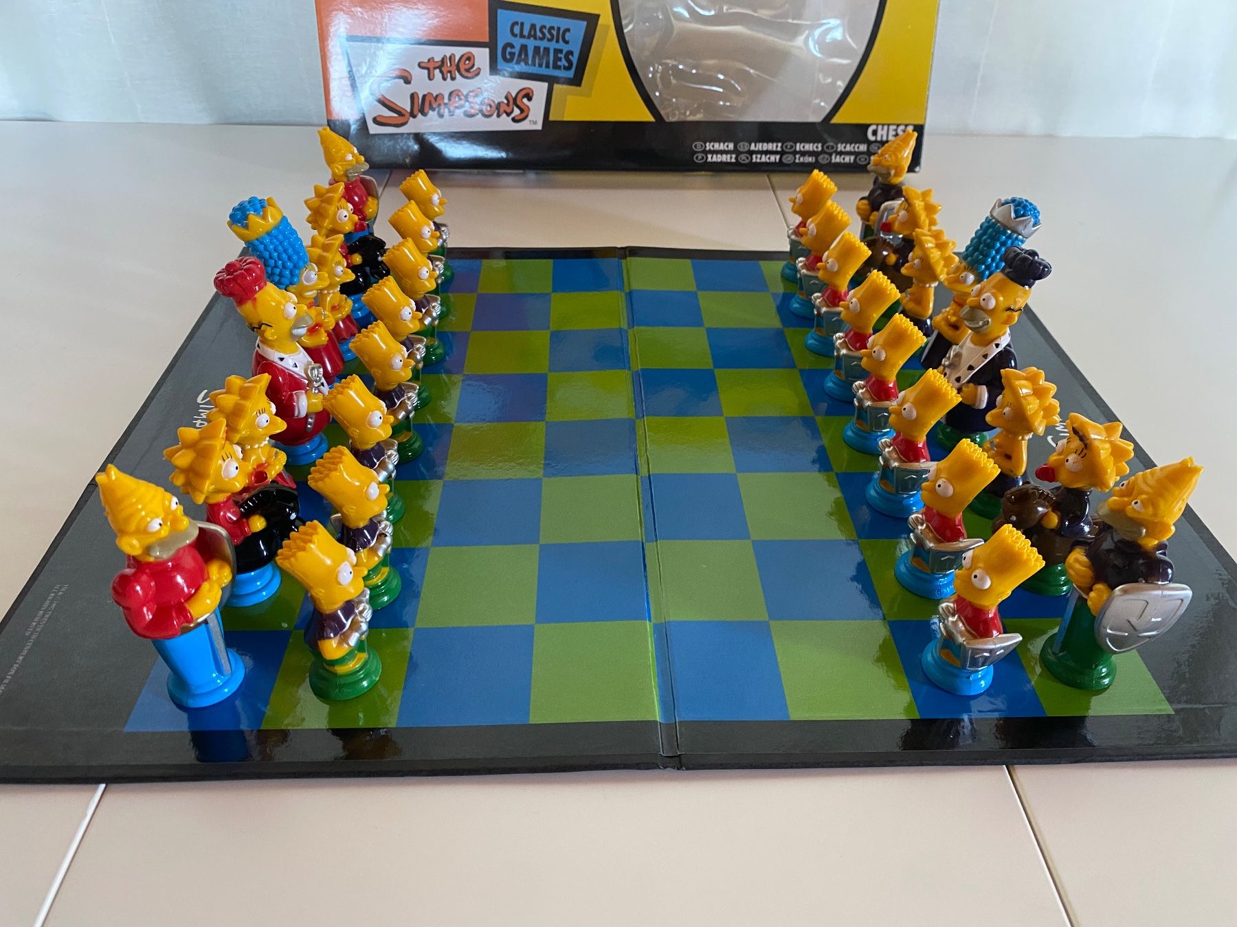 Spiele: Jeu d'echec 'THE SIMPSONS' – Gebraucht aus St-Prex von Okoala 8