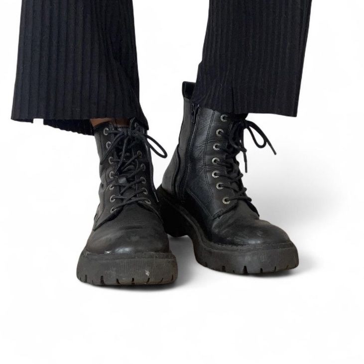 Scarpe da donna: Schwarze Schnürstiefel, Gr. 39 – Usato da Zürich venduto da ju__
