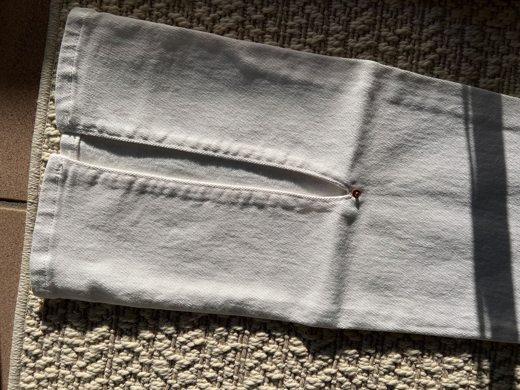 Zara Jeans: Zara Flare White Jeans 38 – Nuovo (secondo la descrizione) da Ebmatingen venduto da Charliz 8